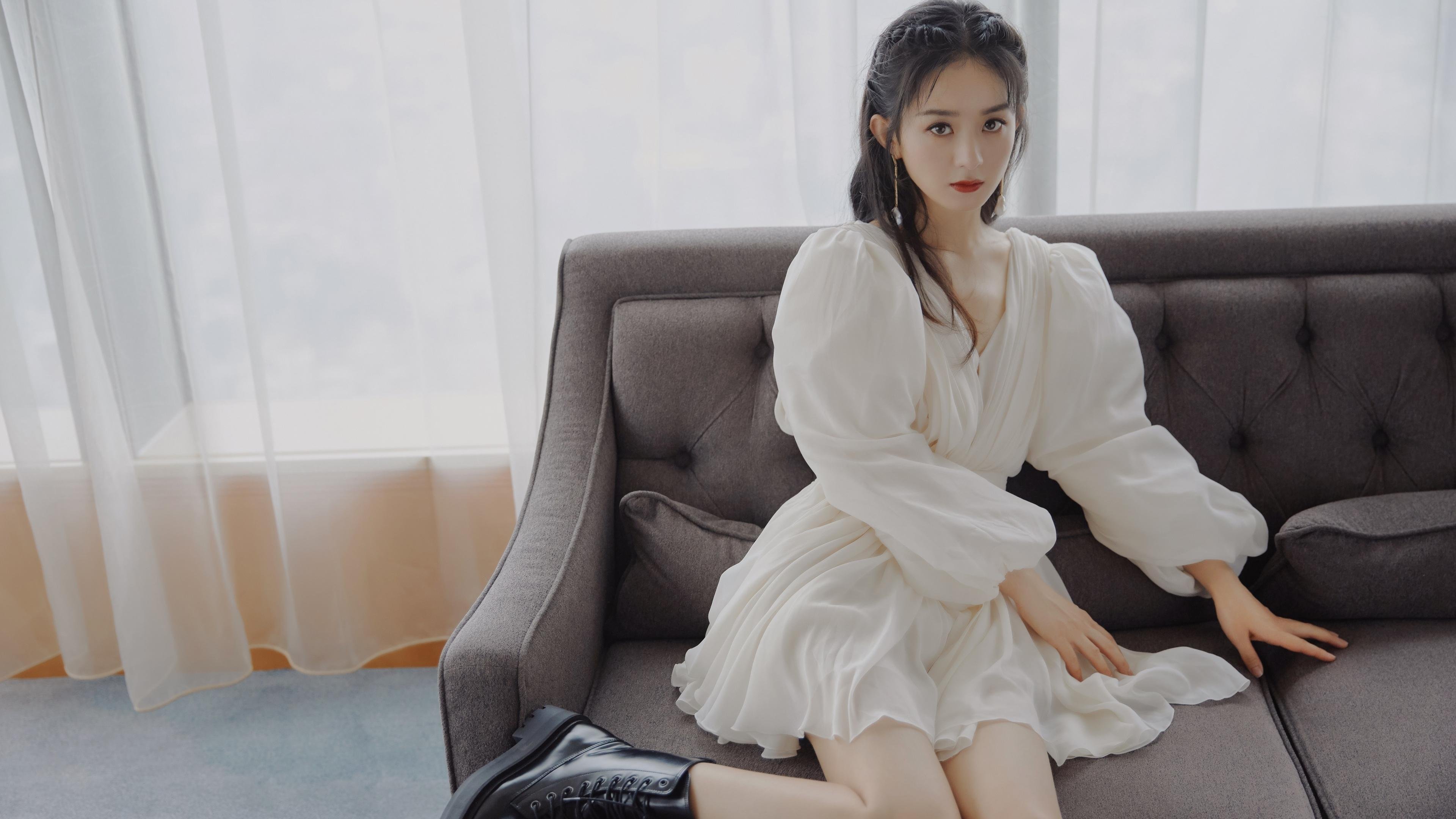 哥伦比亚队门将穆斯莱拉在巴黎奥运会上展现出高水平的扑救能力